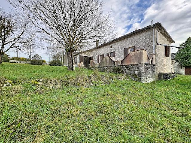 Vente Maison 6 pièces 135 m2 Montaigu de Quercy