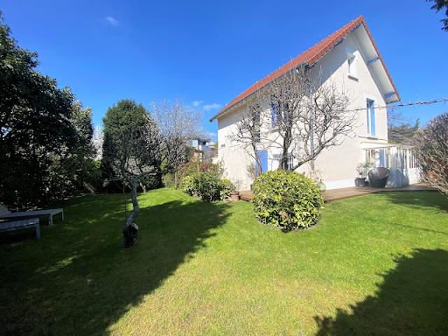Vente Maison 6 pièces 135 m2 Croissy sur Seine