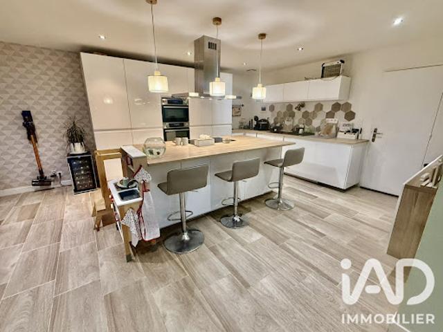 Vente Maison 6 pièces 135 m2 La Trinité Porhoët