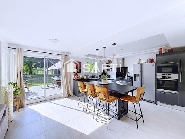 Vente Maison 6 pièces 135 m2 Lesigny