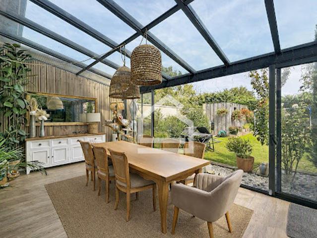 Vente Maison 6 pièces 135 m2 Saint Aubin de Médoc