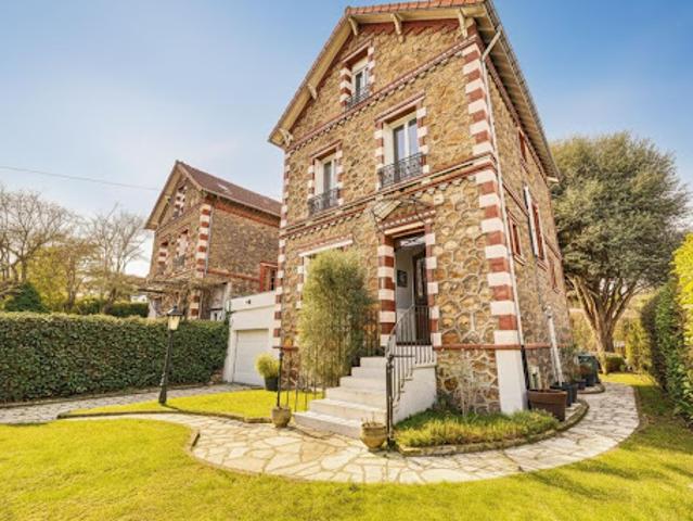 Vente Maison 6 pièces 135 m2 Villemomble