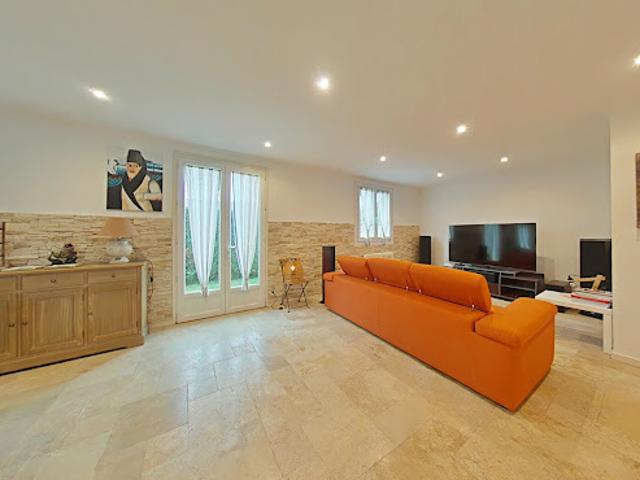 Vente Maison 6 pièces 136 m2 Fontenay le Fleury