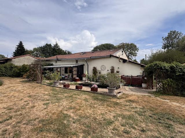 Vente Maison 6 pièces 136 m2 Saint Adjutory