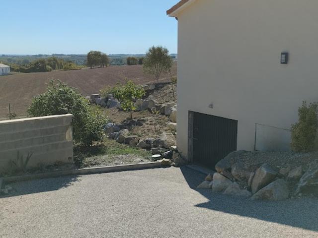 Vente Maison 6 pièces 137 m2 Saint Genis d'Hiersac