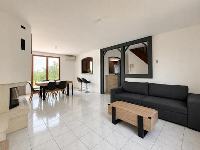 Vente Maison 6 pièces 137 m2 Saint germain des pres