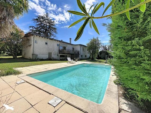 Vente Maison 6 pièces 137 m2 Ussac