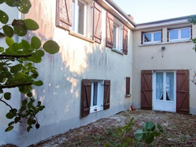 Vente Maison 6 pièces 138 m2 Nérondes