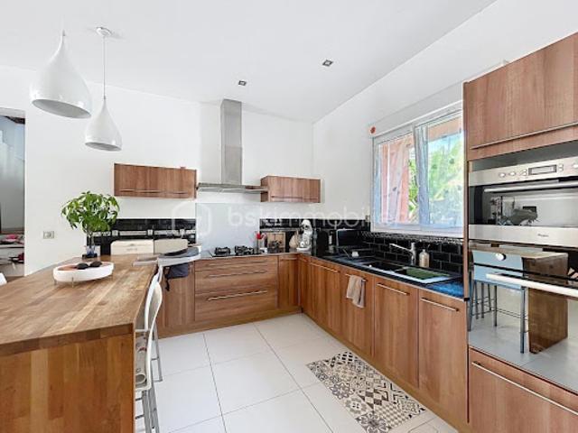 Vente Maison 6 pièces 138 m2 Roissy en France