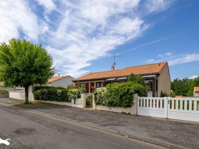 Vente Maison 6 pièces 146 m2 Saint Yrieix sur Charente