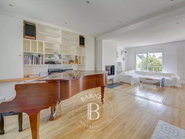 Vente Maison 6 pièces 138.78 m2 Le Mesnil le Roi