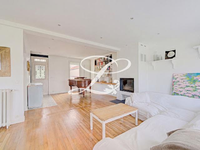 Vente Maison 6 pièces 138.78 m2 Le Mesnil le Roi