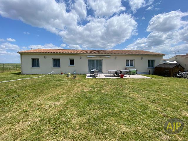 Vente Maison 6 pièces 139 m2 Jarnac Champagne