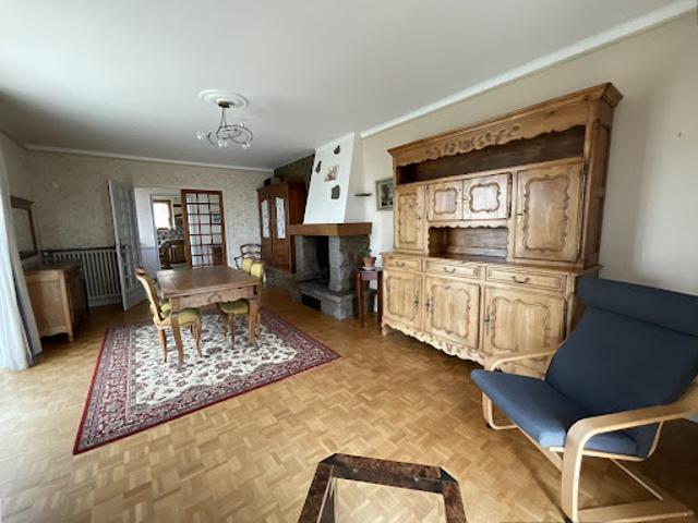 Vente Maison 6 pièces 139 m2 Pleugueneuc