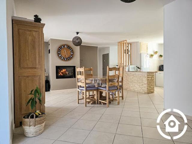 Vente Maison 6 pièces 139.95 m2 Juillac le Coq