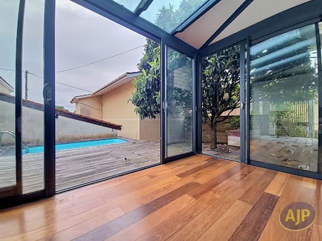 Vente Maison 6 pièces 130 m2 Merignac