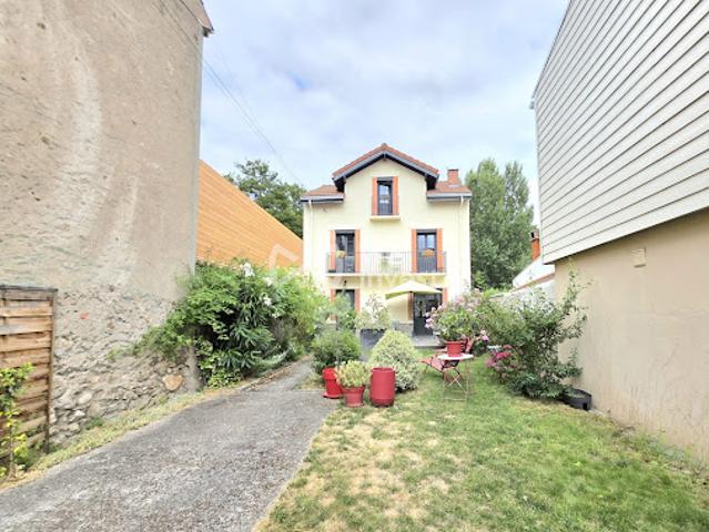 Vente Maison 6 pièces 130 m2 Montgaillard