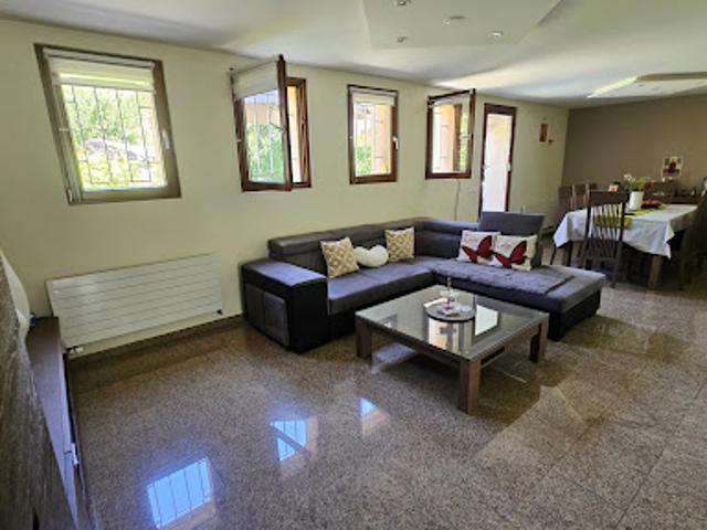 Vente Maison 6 pièces 130 m2 Etrembières