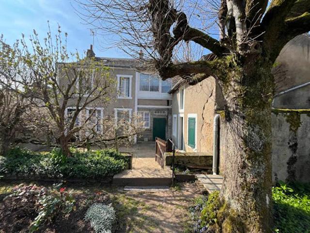 Vente Maison 5 pièces 130 m2 Châteaumeillant
