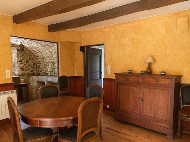Vente Maison 6 pièces 130 m2 Saint Santin de Maurs