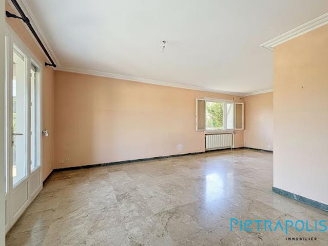 Vente Maison 6 pièces 130 m2 Venissieux