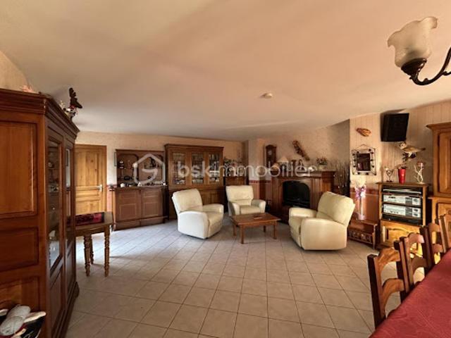 Vente Maison 6 pièces 131 m2 Montigny Lencoup