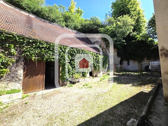 Vente Maison 6 pièces 132 m2 Bourg et Comin