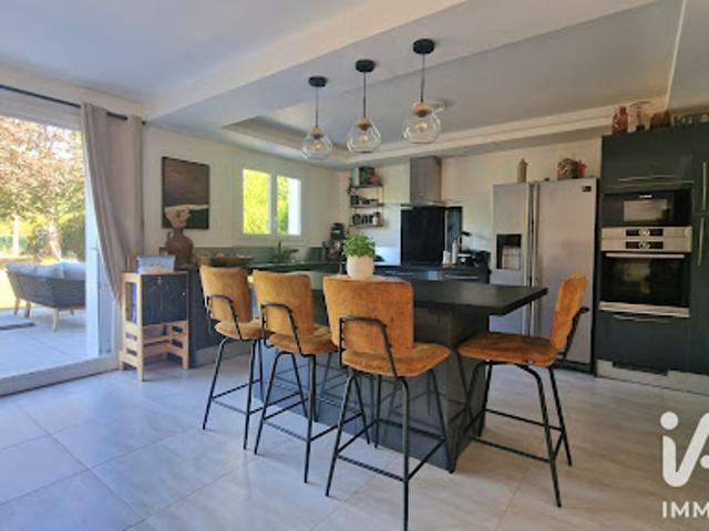 Vente Maison 6 pièces 132 m2 Lesigny