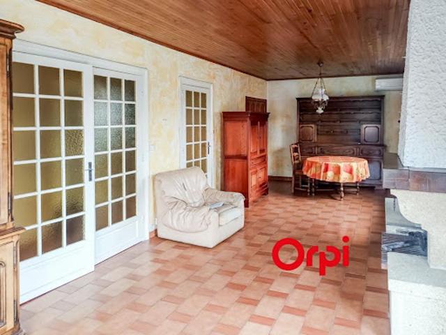 Vente Maison 6 pièces 132 m2 Pierre benite