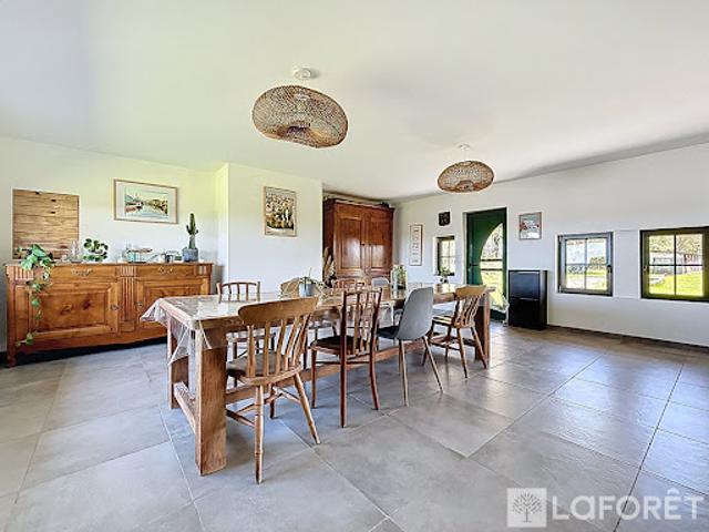 Vente Maison 6 pièces 132.39 m2 Morbecque