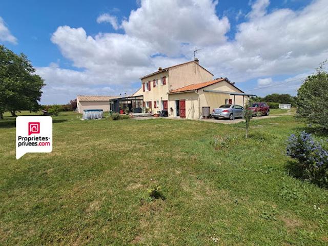 Vente Maison 6 pièces 133 m2 Fontenay le Comte