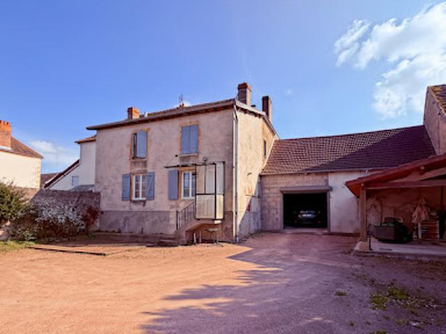 Vente Maison 6 pièces 133 m2 Semur en Brionnais