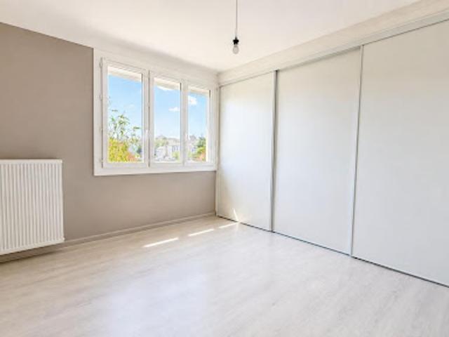 Vente Maison 6 pièces 144 m2 Onet le Château