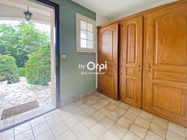 Vente Maison 6 pièces 145 m2 Néris les Bains