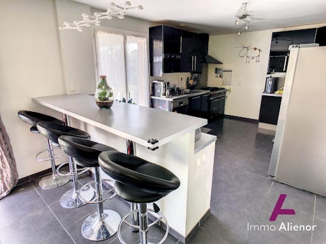 Vente Maison 6 pièces 145 m2 Gujan Mestras