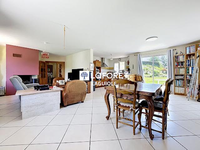 Vente Maison 6 pièces 145 m2 Laguiole