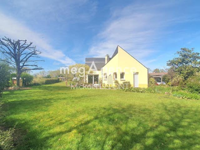 Vente Maison 6 pièces 145 m2 Le Genest Saint Isle