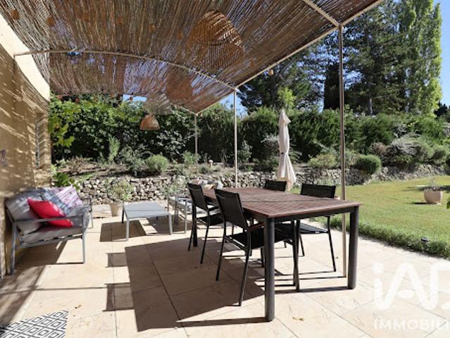 Vente Maison 6 pièces 145 m2 Saint Cannat