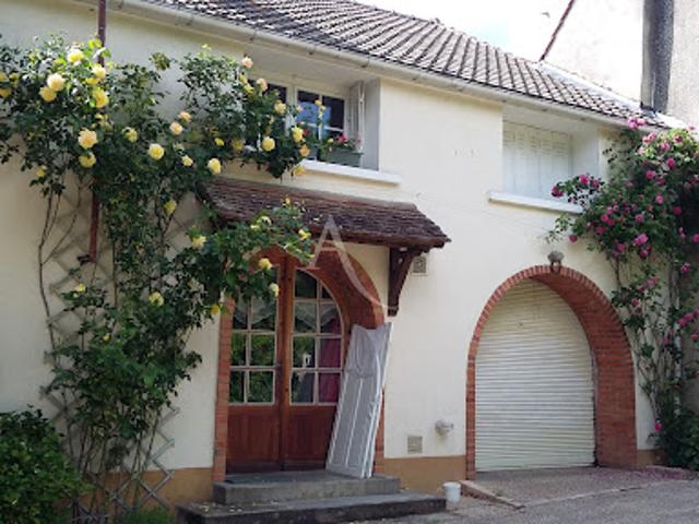 Vente Maison 6 pièces 145 m2 Saint denis de l'hotel