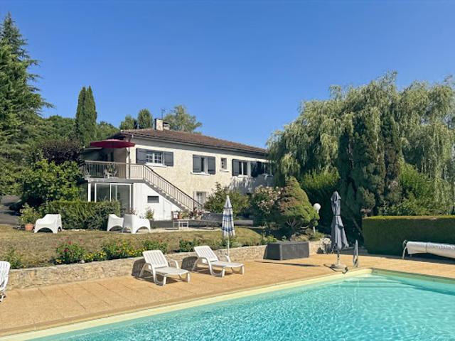 Vente Maison 6 pièces 145 m2 Saint Germain du Salembre