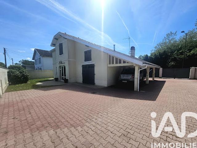 Vente Maison 6 pièces 145 m2 Saugnac et Cambran