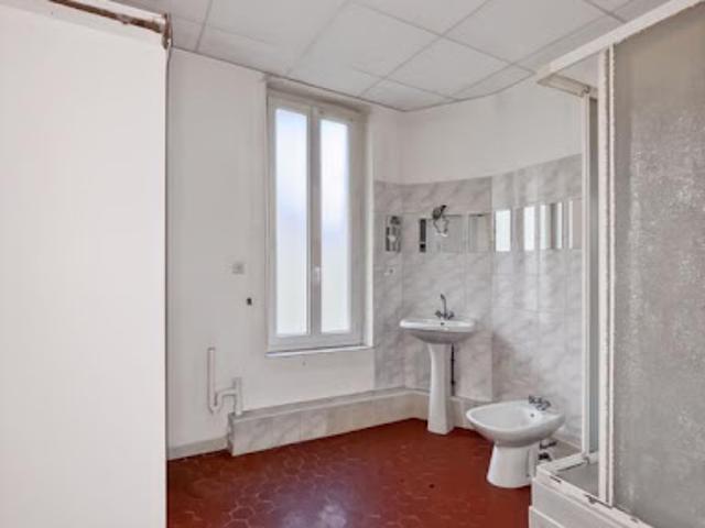 Vente Maison 6 pièces 145.59 m2 Château Arnoux Saint Auban