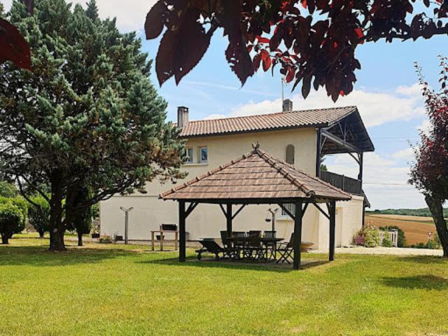 Vente Maison 6 pièces 146 m2 Chalais