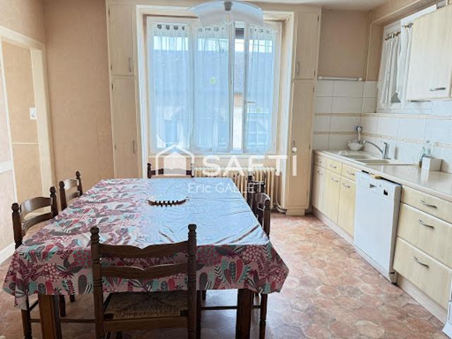 Vente Maison 6 pièces 146 m2 Lubersac