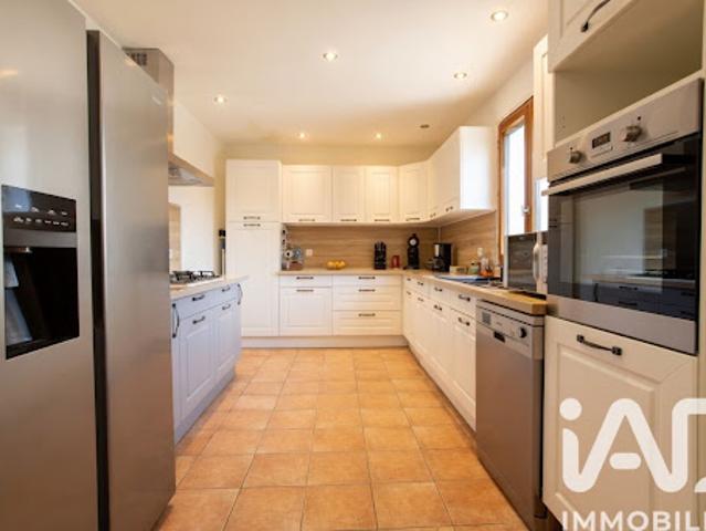 Vente Maison 6 pièces 146 m2 Saint Geniès de Comolas