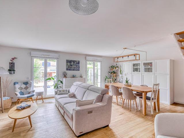 Vente Maison 6 pièces 146.82 m2 Bailly Romainvilliers