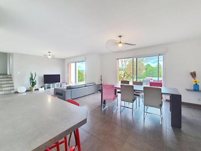 Vente Maison 6 pièces 147 m2 Naucelle