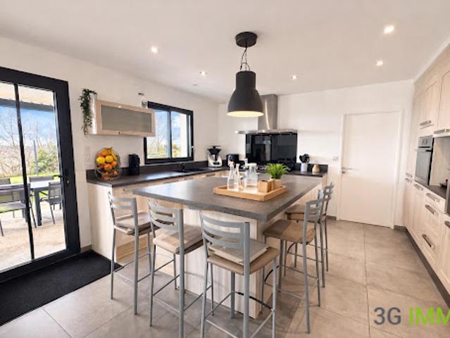 Vente Maison 6 pièces 147 m2 Amberieu en bugey