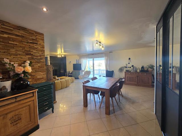 Vente Maison 6 pièces 147 m2 Douzat