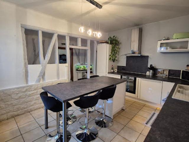 Vente Maison 6 pièces 147 m2 Saint Amand sur Fion